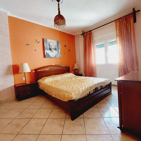 Olga Apartment *